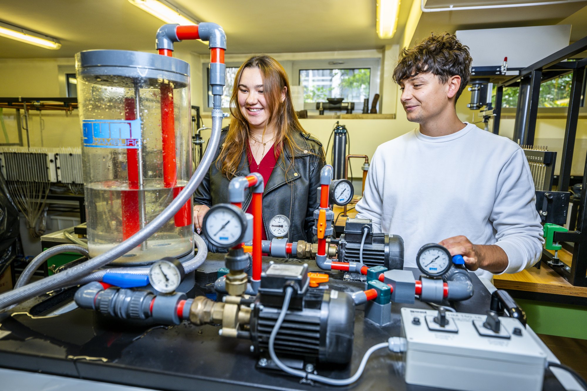 Studenci kierunku inżynieria środowiska w budownictwie