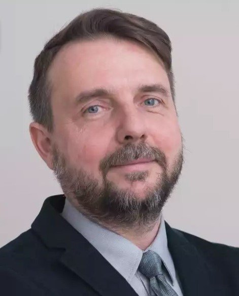 zdjęcie portretowe profesora Kamińskiego