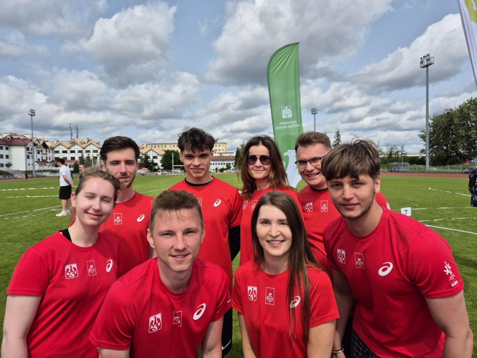 Studenci reprezentujący PŁ na Integracyjnych Mistrzostwach Polski AZS w lekkoatletyce