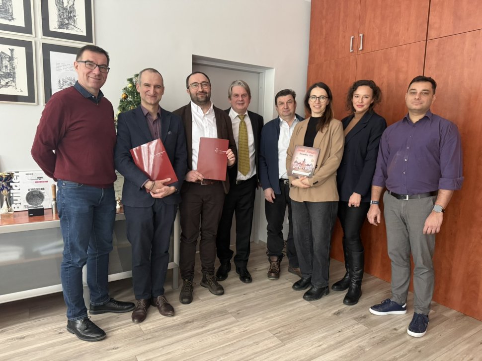 Przedstawiciele Wydziału i Centrum sp. z o.o.